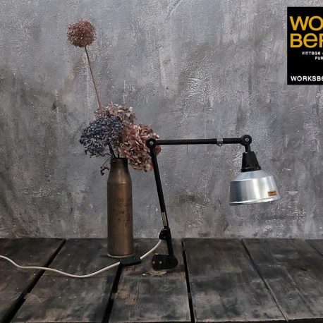 Midgard Lampen - vintage, restauriert und überarbeitet kauft man bei works berlin