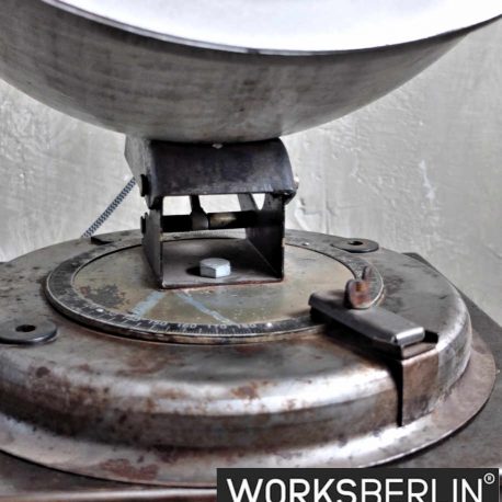 industrielampen - Detailbild Fuß vintage Scheinwerfer