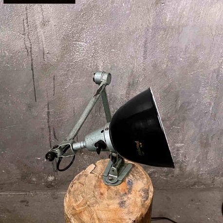 Besondere Midgard Gelenklampe mit emaillierten Schirm