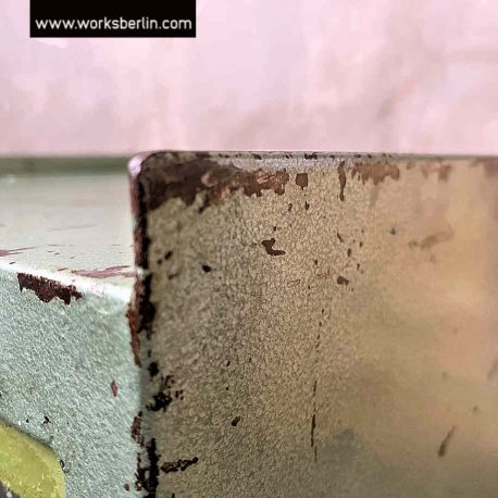 detailbild metallschrank