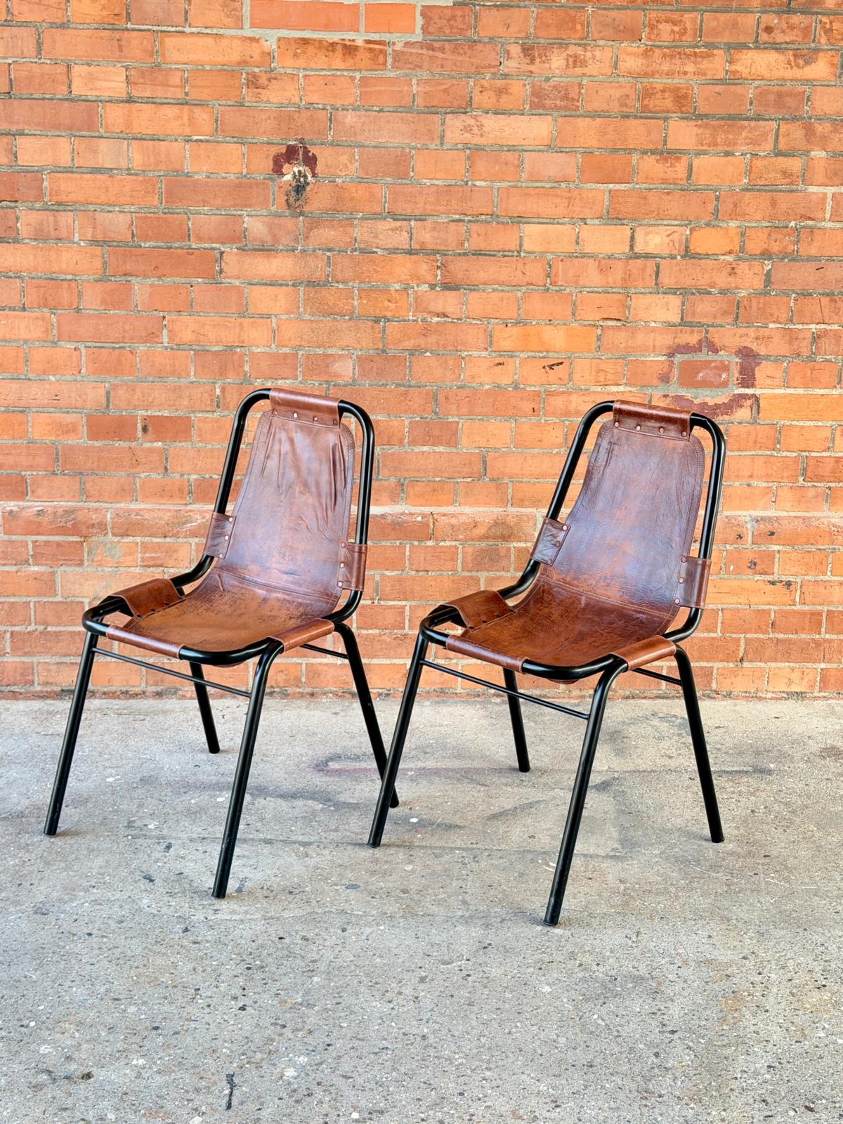 Charlotte Perriand Les Arcs Stuhl 2er Set | Vintage Cognac Kernleder Stühle 1970er Dal Vera Charlotte Perriand Les Arcs Stuhl 2er Set | Vintage Cognac Kernleder Stühle 1970er Dal Vera
