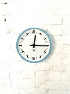 fabrikuhr, industrieuhr, industriedesign, industriedesign uhr, loftesign, worksberlin, works berlin, vintage industriedesign, vintge möbel berlin, retro design berlin, www.worksberlin.co,