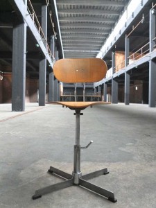 vintage industriemöbel, vintage industrie möbel, vintage industriedesign, fabrikstuhl, fabrikstühle, industriestuhl, industriestühle, loft möbel, loftdesign, worksberlin, works berlin, vintage sideboard, vintage tisch, vintage designmöbel, rowac