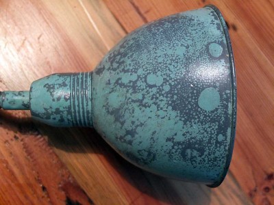 industrielampe, fabriklampe, vintage beleuchtung, emaillelampe, vintage deckenlampe, arbeitsbeleuchtung, instala decin, works berlin, worksberlin, vintage möbel, industrie design möbel, vintage industriemöbel, loftdesign, scherenlampe, bauhaus scherenlampe, ausziehbare lampe