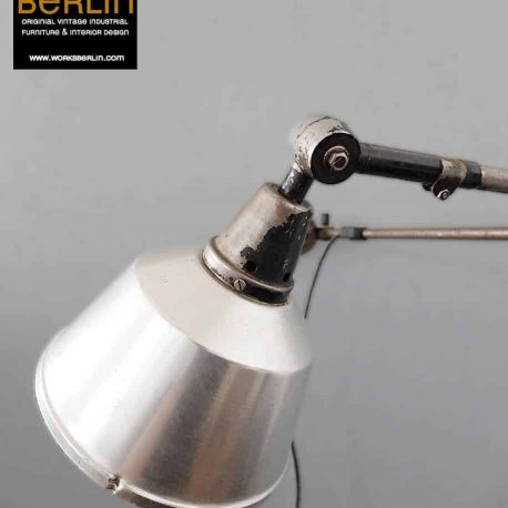 vintage Scherenlampe, industrie scherenlampe, Reif Schreibtischlampe, vintage scherenlampe, scherenlampe industriedesign, industrielle scherenlampe,möbel industriedesign, vintage industriedesign, works berlin, industrial urban furniture, urban industrial furniture berlin, works berlin, midgard