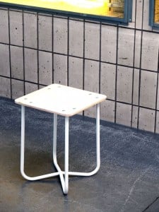Industriehocker, industrie barhocker, industrie beistelltisch, industrielle hocker, industrielle barhocker, industrielle hocker, industrielle barhocker, fabrikhocker, industriedesign hocker, industriedesign barhocker, industrielle bareinrichtung, industriedesign hocker, industriedesign stuhl, industrieller stuhl, industriedesign möbel