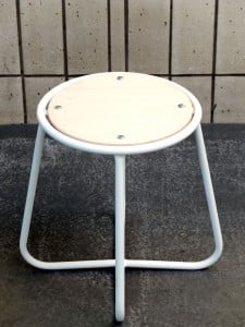 Industriehocker, industrie barhocker, industrie beistelltisch, industrielle hocker, industrielle barhocker, industrielle hocker, industrielle barhocker, fabrikhocker, industriedesign hocker, industriedesign barhocker, industrielle bareinrichtung, industriedesign hocker, industriedesign stuhl, industrieller stuhl, industriedesign möbel