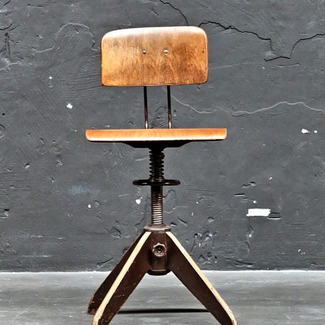 Vintage Industriedesign Möbel - ROWAC Fabrikstuhl von works berlin