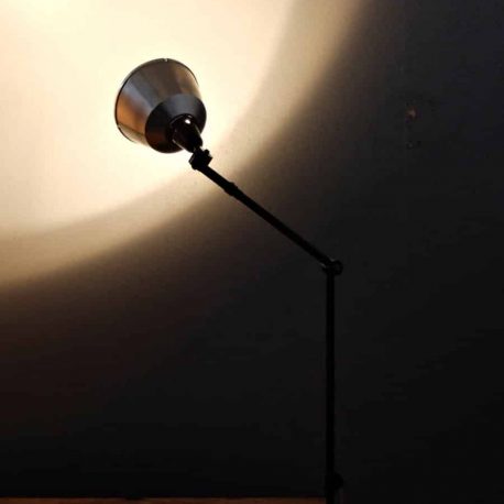 vintage scherenlampe, scherenlampe industriedesign, industrielle scherenlampe,möbel industriedesign, vintage industriedesign, works berlin, industrial urban furniture, urban industrial furniture berlin, works berlin, midgard