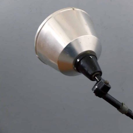 vintage scherenlampe, scherenlampe industriedesign, industrielle scherenlampe,möbel industriedesign, vintage industriedesign, works berlin, industrial urban furniture, urban industrial furniture berlin, works berlin, midgard