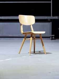 Diese vintage mid-century stühle von Ton sind im skandinavischen Look gehalten. alte mid-century stühle sind heute eine beliebte Sitzgelegenheit. Aus diesem Grund bietet worksberlin.com jetzt auch mid century möbel kaufen. Neben den vintage Industriemöbel zum kaufen findet Ihr auch tolle Fabriklampen zum kaufen. Vintage Stühle kaufen, vintage Stühle ton, mid-century stühle kaufen, mid-century stühle ton, shabby stühle kaufen, shabby mid century stühle kaufen, mid-century chairs, vintage mid century chairs, czech vintage chairs, czech mid century chairs