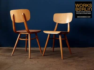 Diese vintage mid-century stühle von Ton sind im skandinavischen Look gehalten. alte mid-century stühle sind heute eine beliebte Sitzgelegenheit. Aus diesem Grund bietet worksberlin.com jetzt auch mid century möbel kaufen. Neben den vintage Industriemöbel zum kaufen findet Ihr auch tolle Fabriklampen zum kaufen. Vintage Stühle kaufen, vintage Stühle ton, mid-century stühle kaufen, mid-century stühle ton, shabby stühle kaufen, shabby mid century stühle kaufen, mid-century chairs, vintage mid century chairs, czech vintage chairs, czech mid century chairs