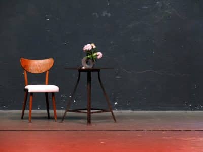 Klassischer Vintage Stuhl - Industriedesign Möbel - Retro Möbel - Fabriklampen und industrielle Accessoires bei worksberlin.com kaufen
