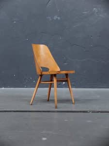 Mid Century Design Stühle von Ton - Mid Century & Industriedesign Möbel, Fabriklampen & Industriemöbel online und in Berlin jetzt kaufen - Beste Qualität, Klassische vintage Stühle, vintage stühle kaufen, shabby chic stühle kaufen, fabrikstühle kaufen, industriemöbel kaufen, industriedesign möbel kaufen, ton stühle vintage, retro möbel kaufen, retro vintage, retro vintage möbel kaufen, industrielook, retrodesign, industriedesign möbel works berlin, industrial furniture