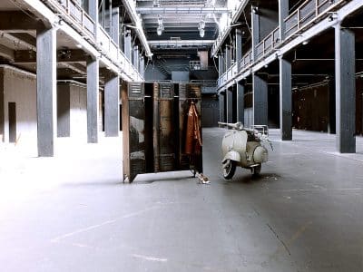 Bei worksberlin.com findet ihr eine große Auswahl an qualitativ höchstwertigen vintage Industriemöbel - zu den vintage Industriemöbeln zählt dieser vintage Spind