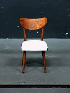 Klassischer Vintage Stuhl - Industriedesign Möbel - Retro Möbel - Fabriklampen und industrielle Accessoires bei worksberlin.com kaufen