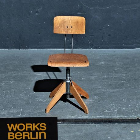 Vintage ROWAC/ BEMEFA Architektenstühle - feinste vintage Industriemöbel & alte Fabriklampen online und in Berlin von worksberlin.com - Innendesign Gastro