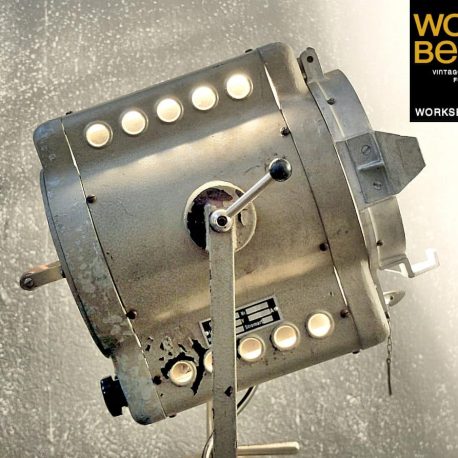 filmscheinwerfer, alter filmscheinwerfer, alter theaterscheinwerfer, vintage filmscheinwerfer, fabriklampen, fabriklampen online, industrielampen, industrielampen online