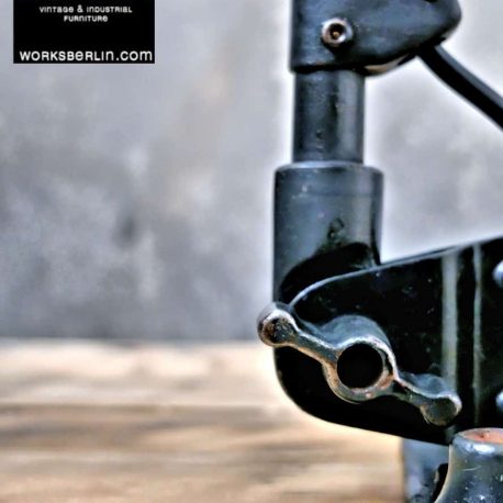 Detail vintage Midgard 121