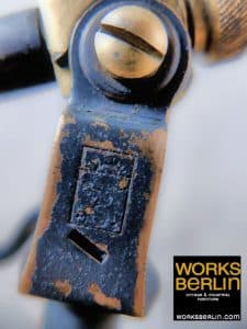 Detail Kopfhalterung vintage Midgard