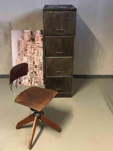 vintage furniture shop berlin