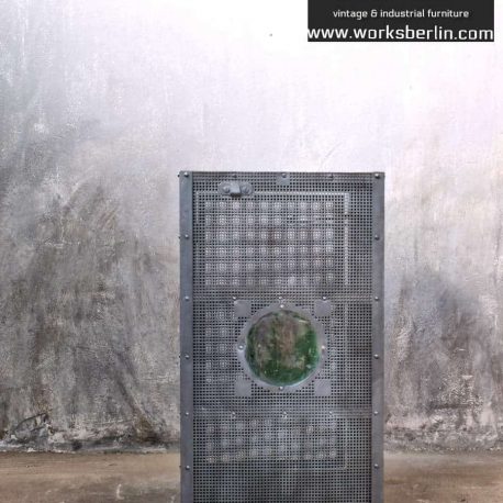 Metallschrank alt -  ndustrial