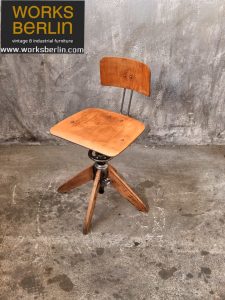 Drehbarer Rowac Stuhl alt vintage