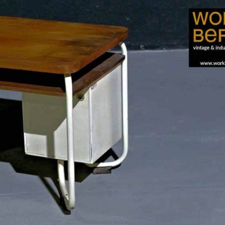 Schreibtisch alt Bauhaus Stil
