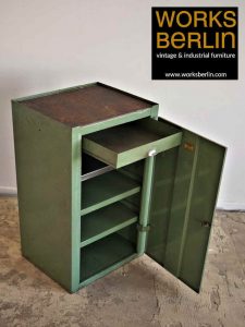 Metallschrank, klein alt vintage loftmöbel