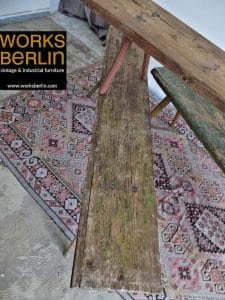 holzsitzbänke rustikal alt vintage