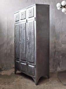 spind metallschrank alt vintage retro industrial