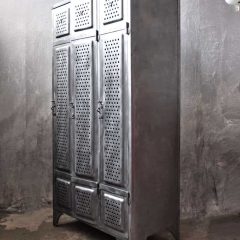 spind metallschrank alt vintage retro industrial