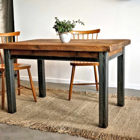 industrieller tisch vintage