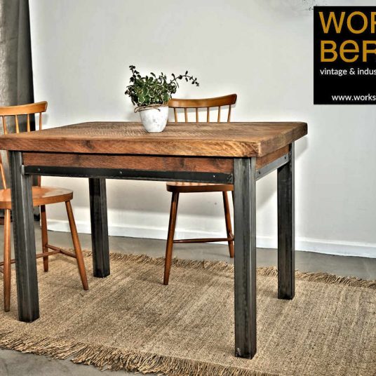 Kleiner industrieller Tisch - Industrial Tische für Eure