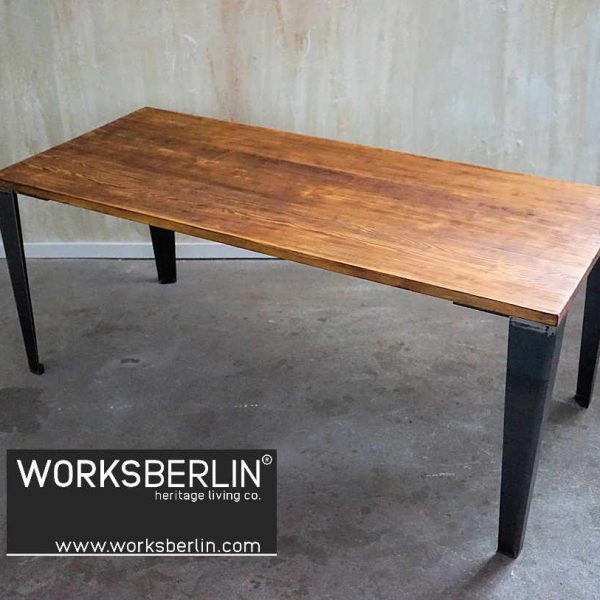 Industrieller Tisch Fabriktisch Industrial Möbel Esstisch von worksberlin