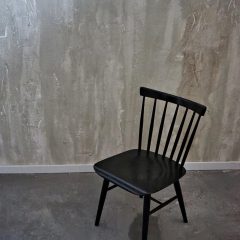 bestuhlung gastronomie vintage Holzstühle
