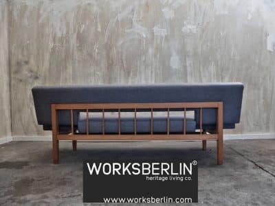 extendable sofa Mid century vintage