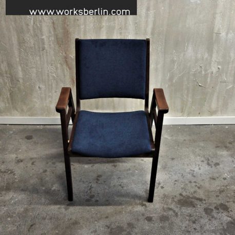 Stapelbare vintage Stühle