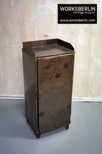 Imposanter Werkzeugschrank aus Stahl vintage industrial furniture