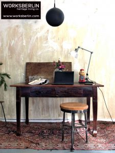 industrieller Schreibtisch aus Holz