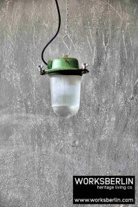 Kleine grüne Fabriklampe - olineshop für vintage fabrikleuchten