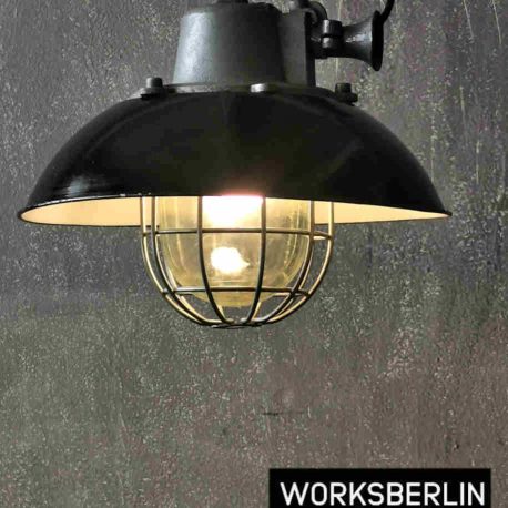 schwarze industrielle lampe