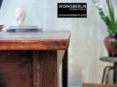 detail vintage holztisch