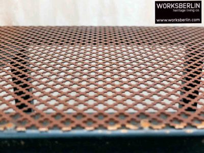 Industrieller Lowboard aus stahl
