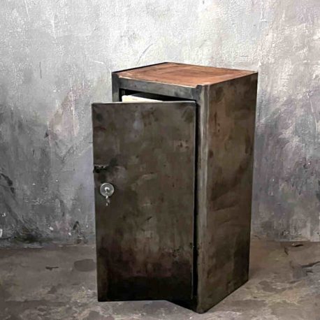 BEMEFA Antik Metall Schrank Industriell