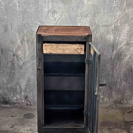 Stahloptik Schrank Metall Industriedesign Bemefa