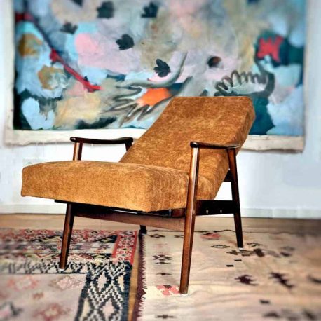 Restaurierter Lounge Chair mit Ottomane von TON 1960er
