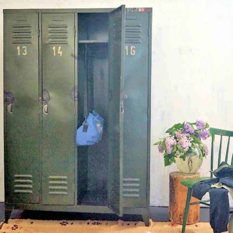 Grüner Spind Metallschrank als Kleiderschrank kaufen industriemöbel
