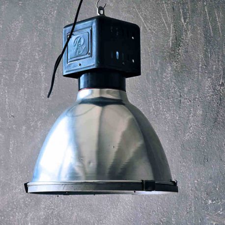 Große vintage industrielle Lampen für Einrichtungsprojekte Industrielampen für Gastronomie