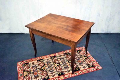 Kleiner Kneipentisch aus Eiche kleiner Tisch aus Eichenholz vintage alt gebraucht